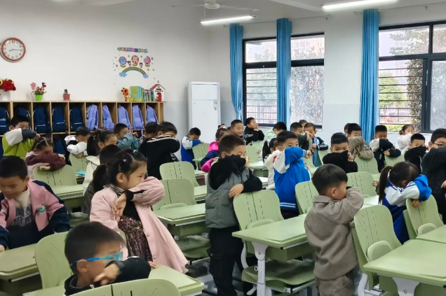 在返校预备上极简清单成为趋势轻装上阵有助于减轻心思担负 在返校预备上极简清单成为趋势轻装上阵有助于减轻心思担负